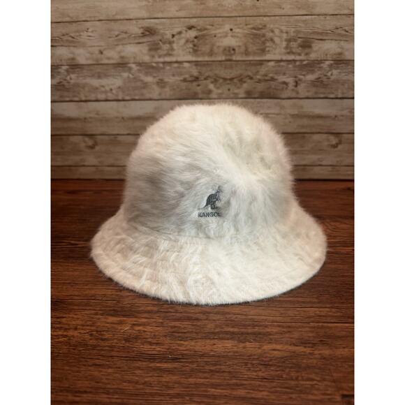 Kangol Blue Furgora Casual Bucket Hat White Angora Blend Womens Small Brand New - Picture 1 of 8